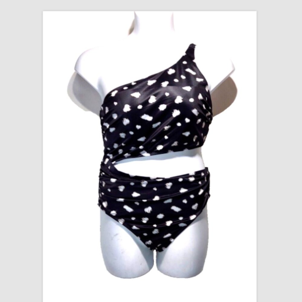 NWOT Cacique Swim One Shoulder Cut Out Giraffe Dot Black Swimsuit Size 14
